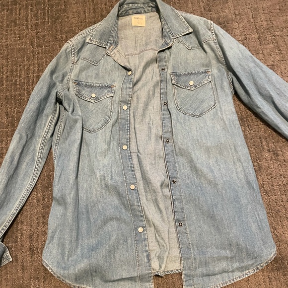 GAP Tops - Gap 1969 Chambray Shirt + Size S